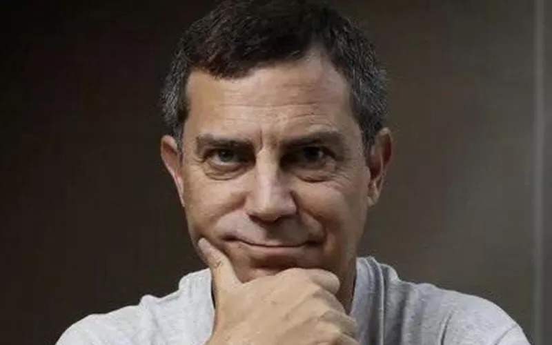 Primer plano de Andrés Malamud